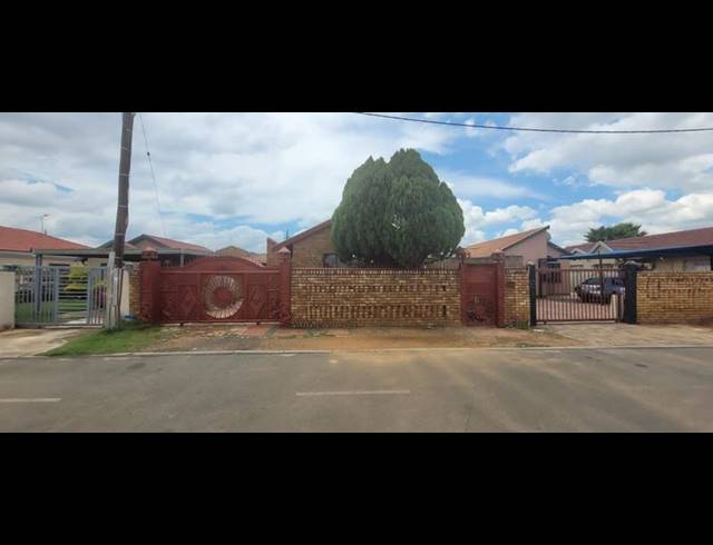 3 BEDROOM HOUSE FOR SALE IN SOSHANGUVE XX